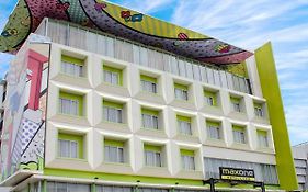 Maxonehotels.Com At Vivo Palembang